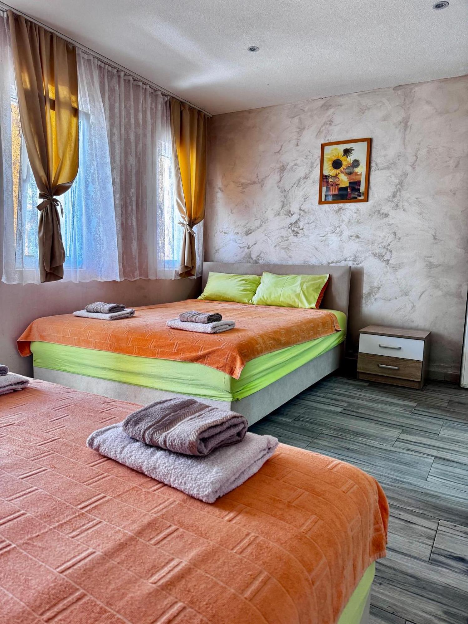 Apartments Tadic Petrovac na moru Exterior foto