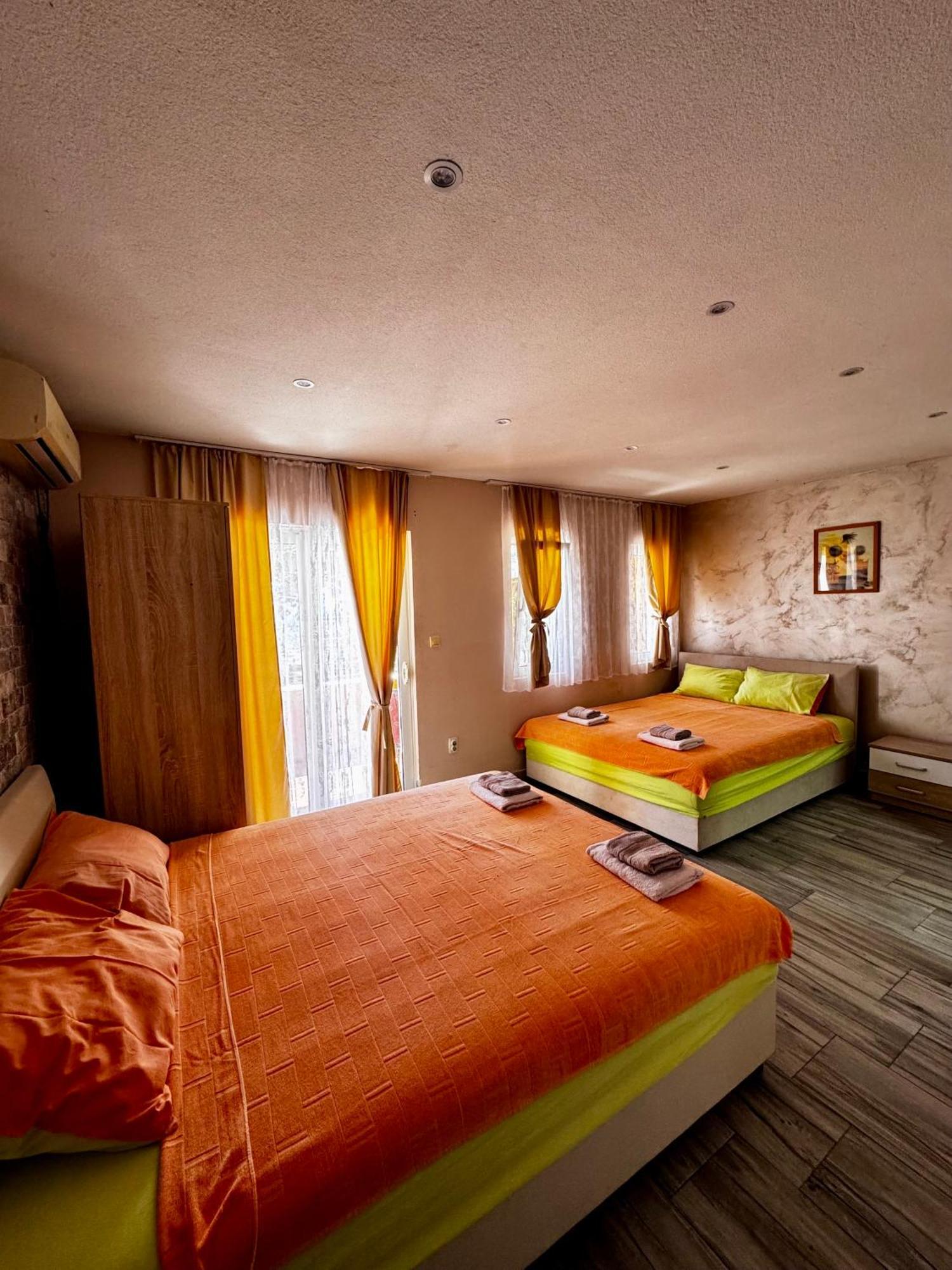 Apartments Tadic Petrovac na moru Exterior foto