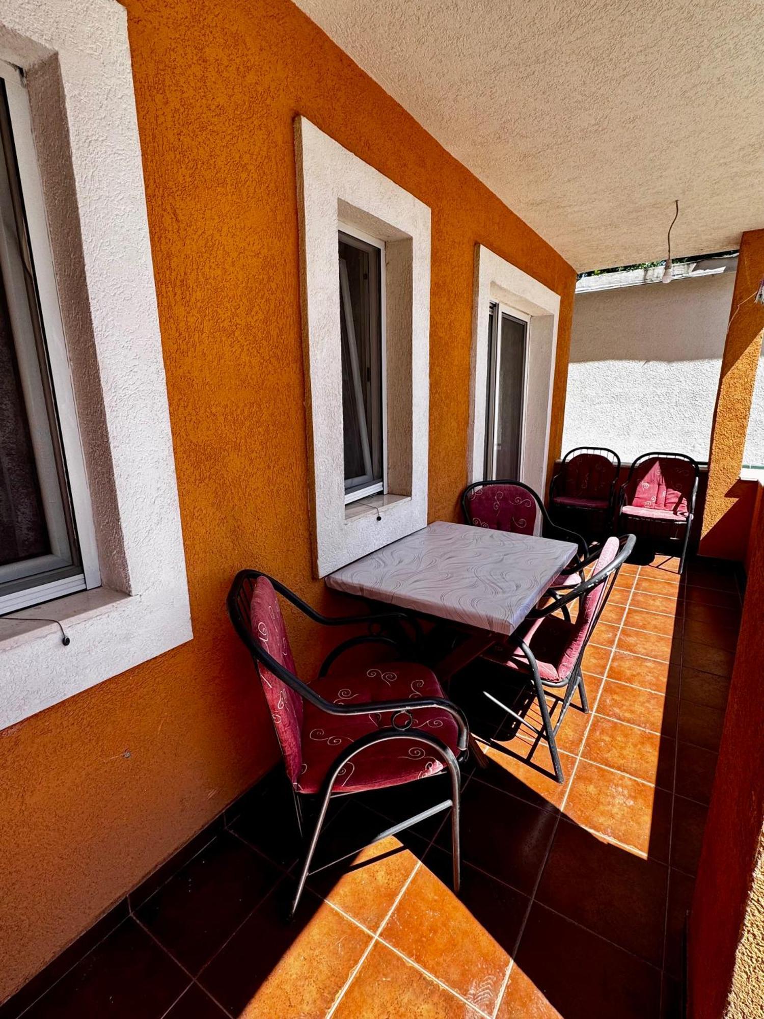 Apartments Tadic Petrovac na moru Exterior foto