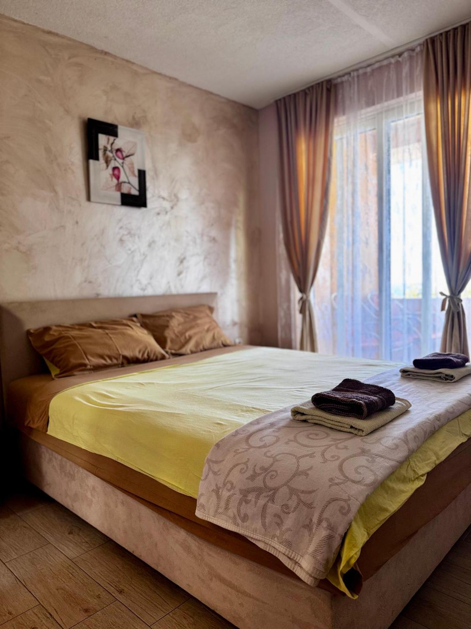 Apartments Tadic Petrovac na moru Exterior foto